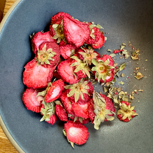 Lemon Balm and Strawberry Powder