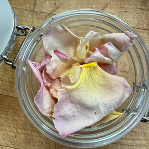 Freeze Dried Rose Petals